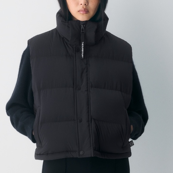 Aritzia Jackets & Blazers - Aritzia Super Puff Short Vest